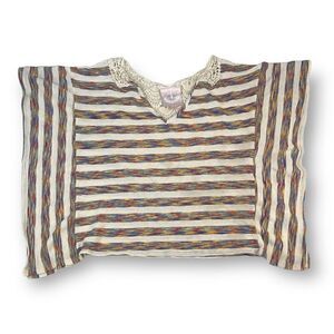 Romeo & Juliet Boxy Striped Crochet Top Size Medium